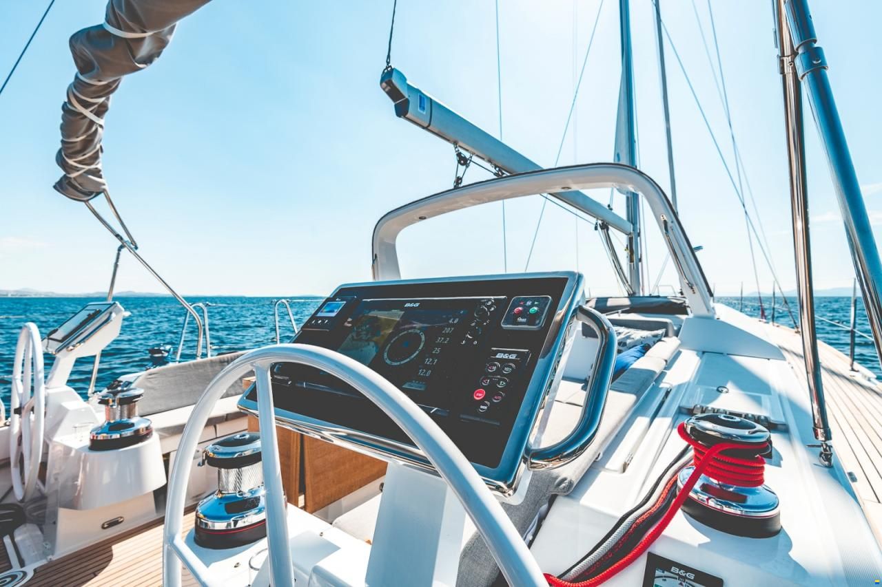 Beneteau Oceanis 55.1 Owner's Version