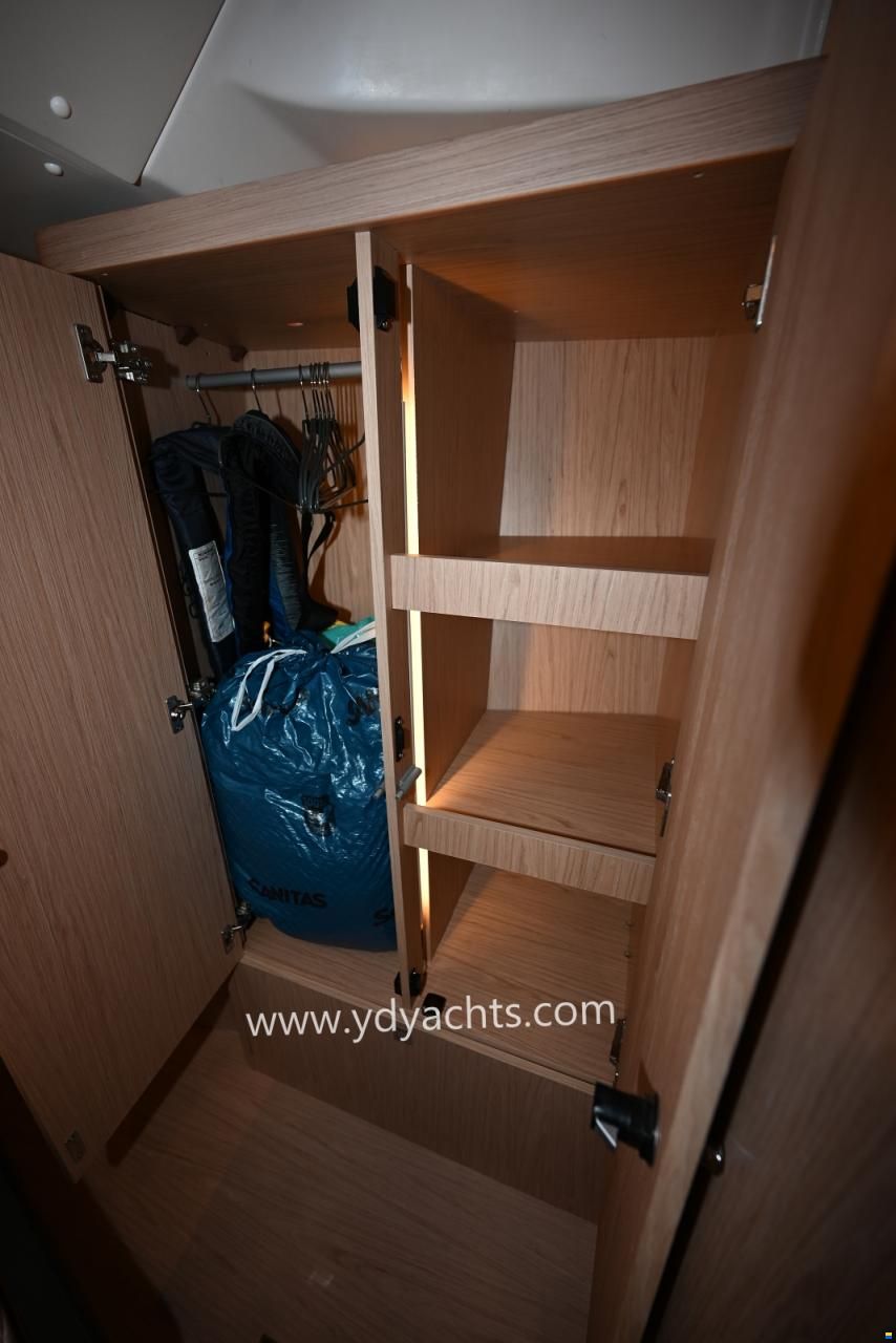 Beneteau Oceanis 55.1 Owner's Version