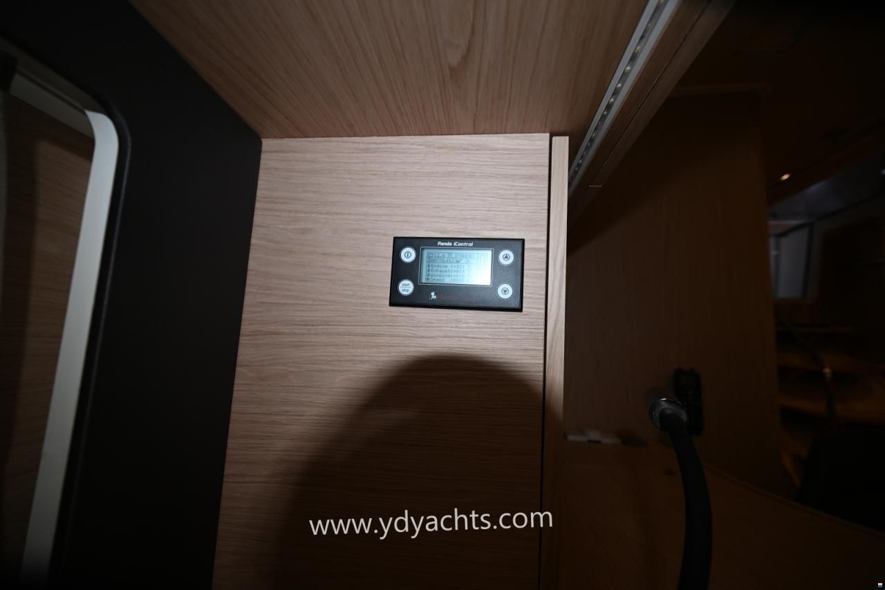 Beneteau Oceanis 55.1 Owner's Version