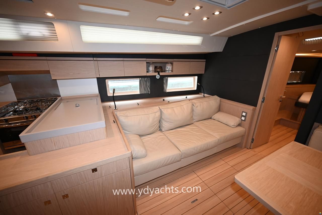 Beneteau Oceanis 55.1 Owner's Version