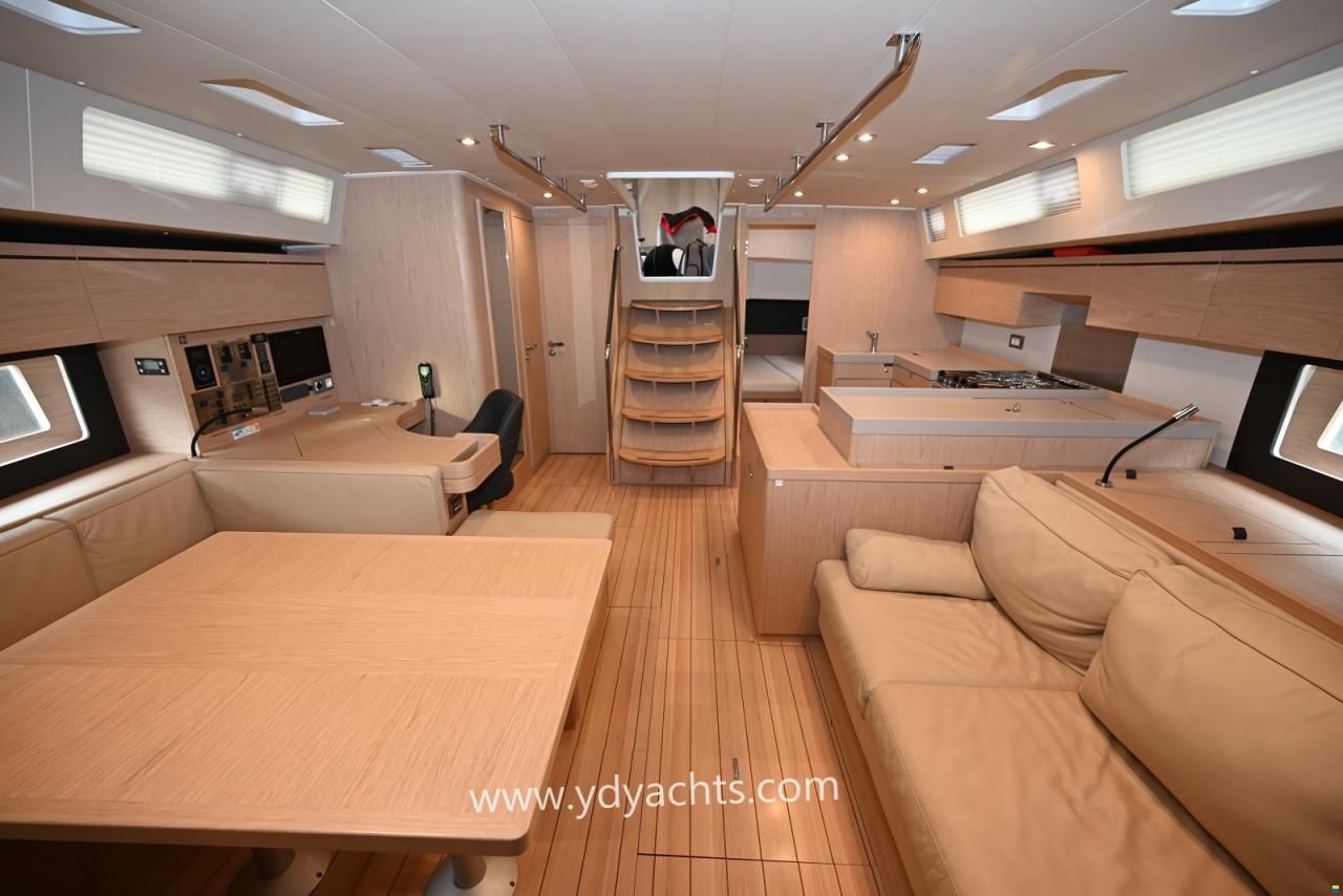 Beneteau Oceanis 55.1 Owner's Version