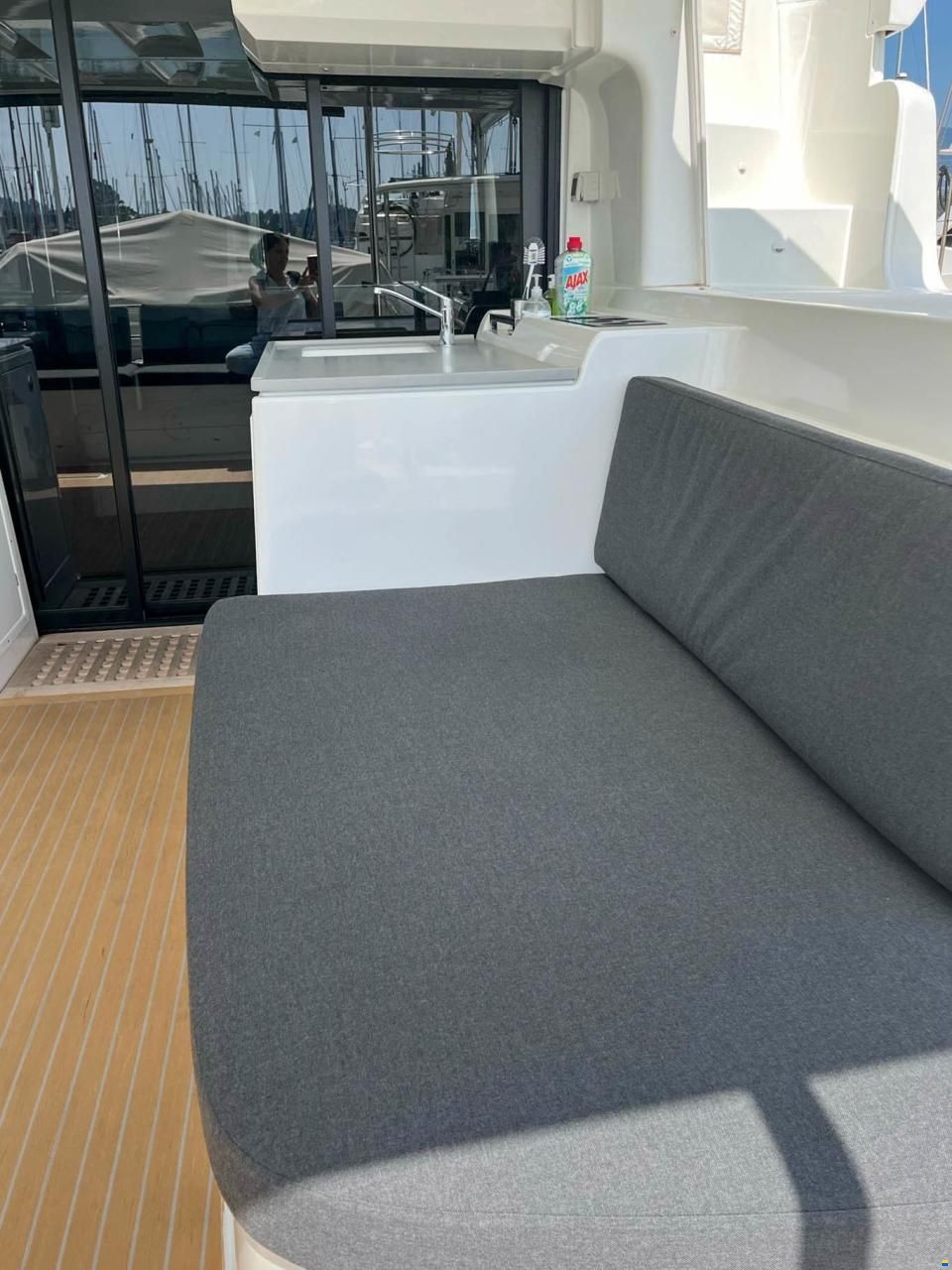 Lagoon 46 Owner's Version
