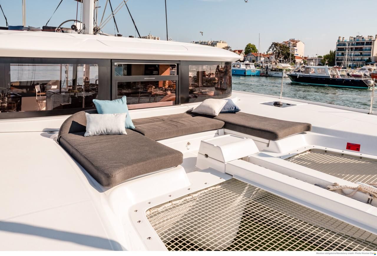 Lagoon 46 Owner's Version
