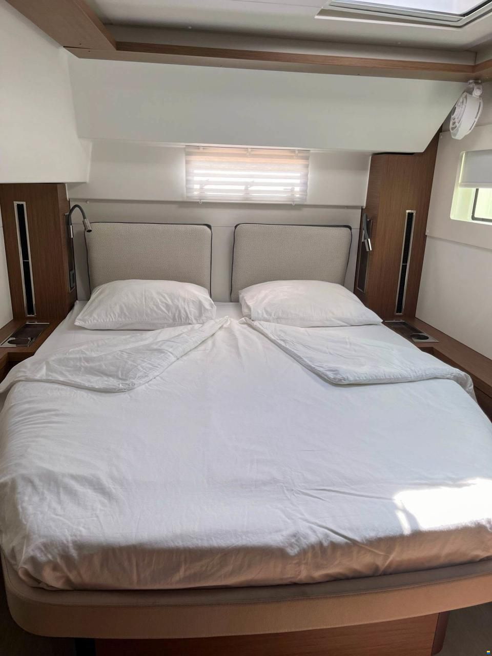 Lagoon 46 Owner's Version