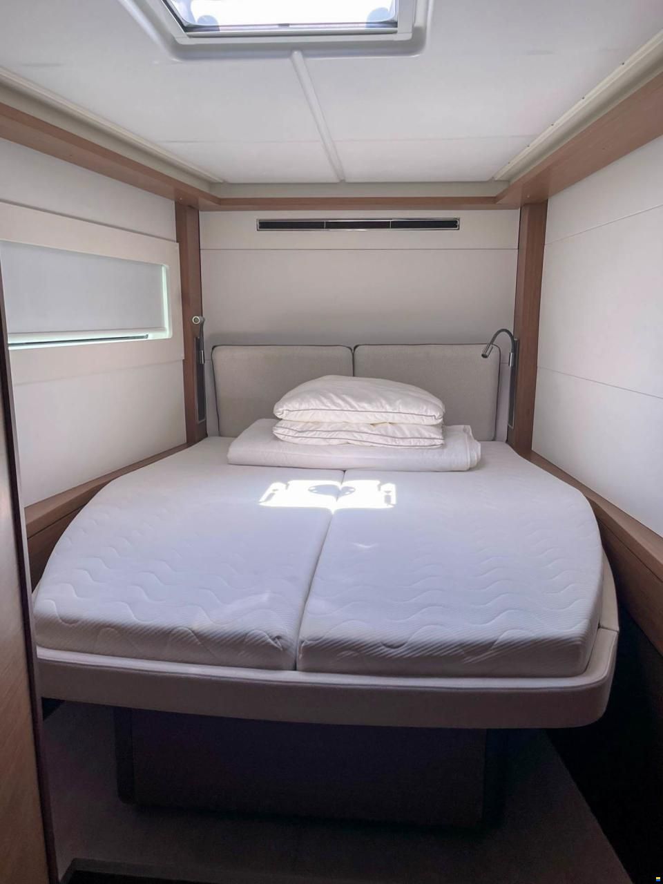 Lagoon 46 Owner's Version