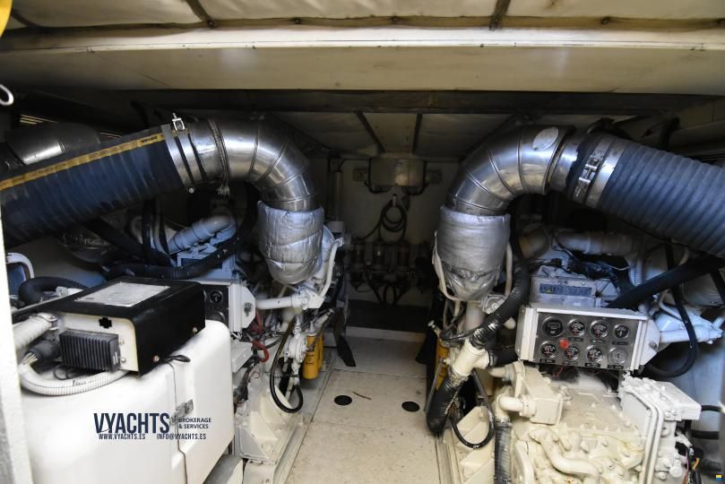Ferretti 70 Flybridge