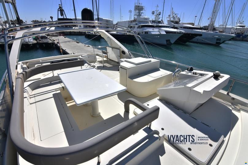 Ferretti 70 Flybridge