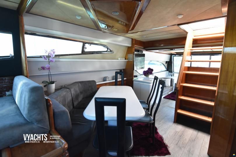 Ferretti 70 Flybridge