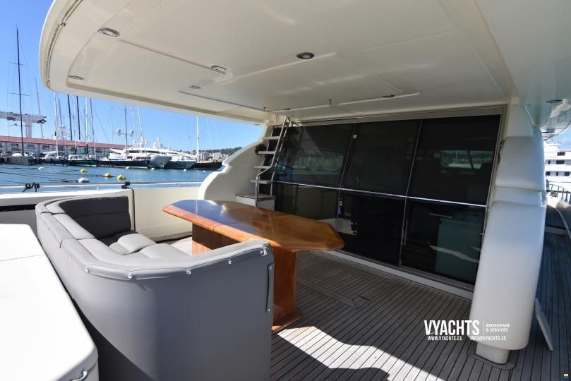 Ferretti 70 Flybridge