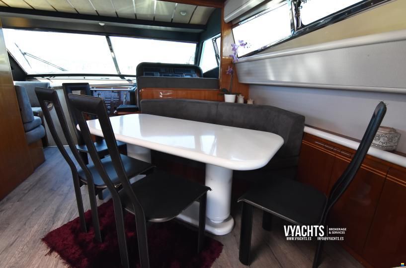 Ferretti 70 Flybridge