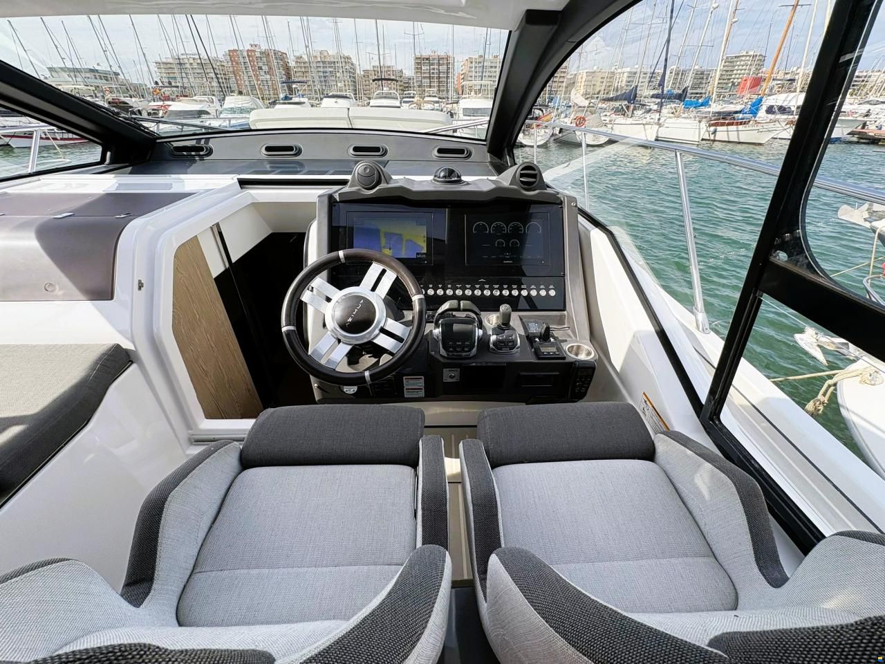 Azimut Atlantis 51