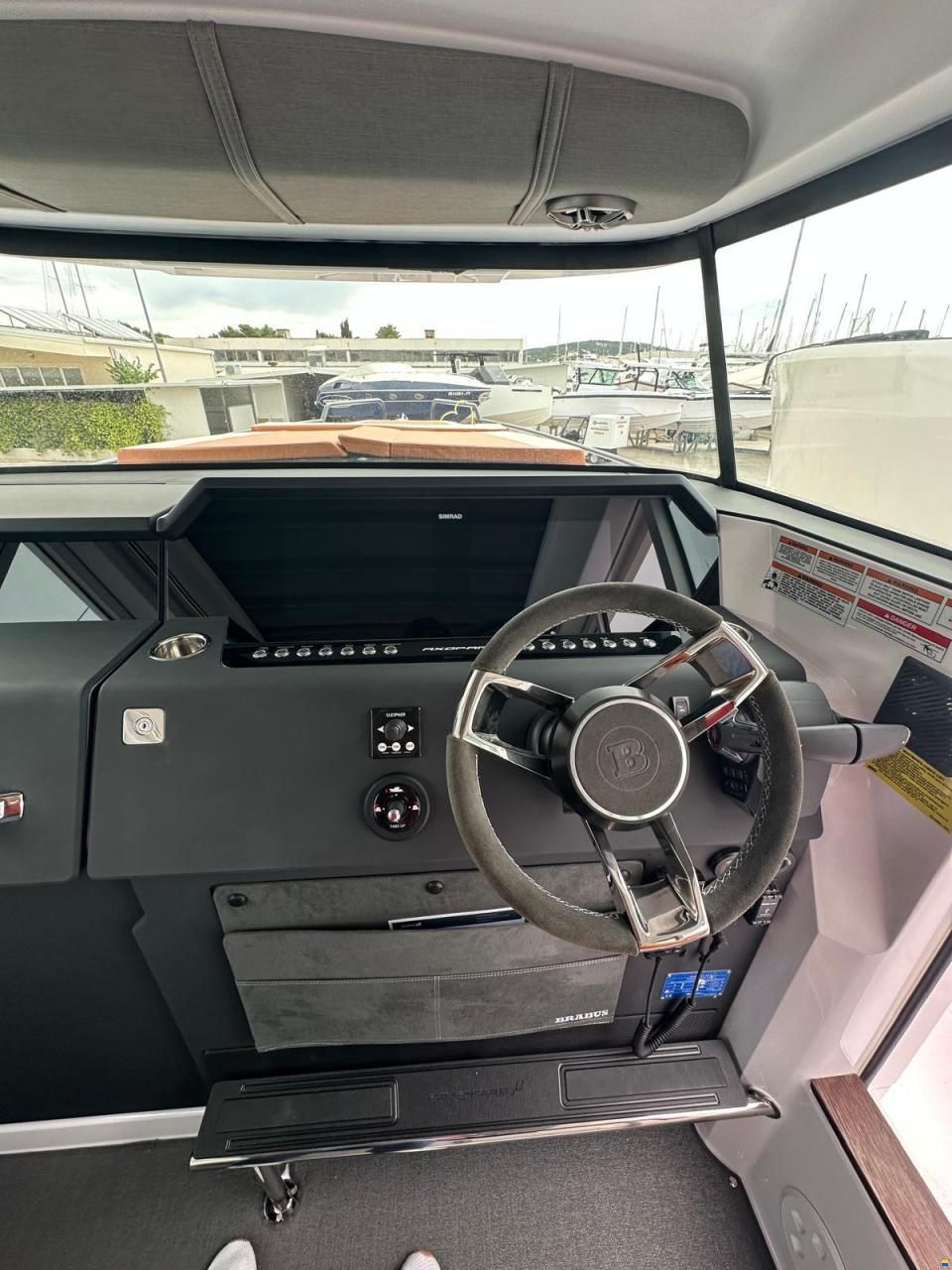 Axopar 37 XC Cross Cabin Brabus