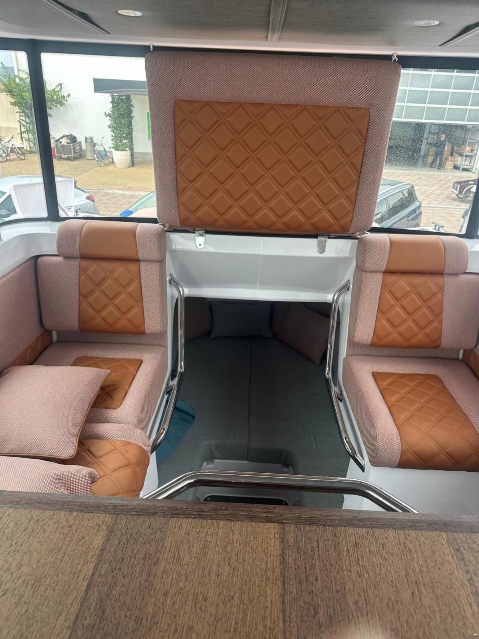 Axopar 37 XC Cross Cabin Brabus
