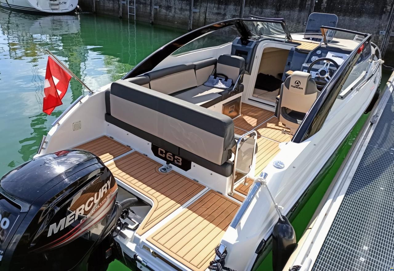 Parker 630 Day Cruiser mit Mercury 100 PS