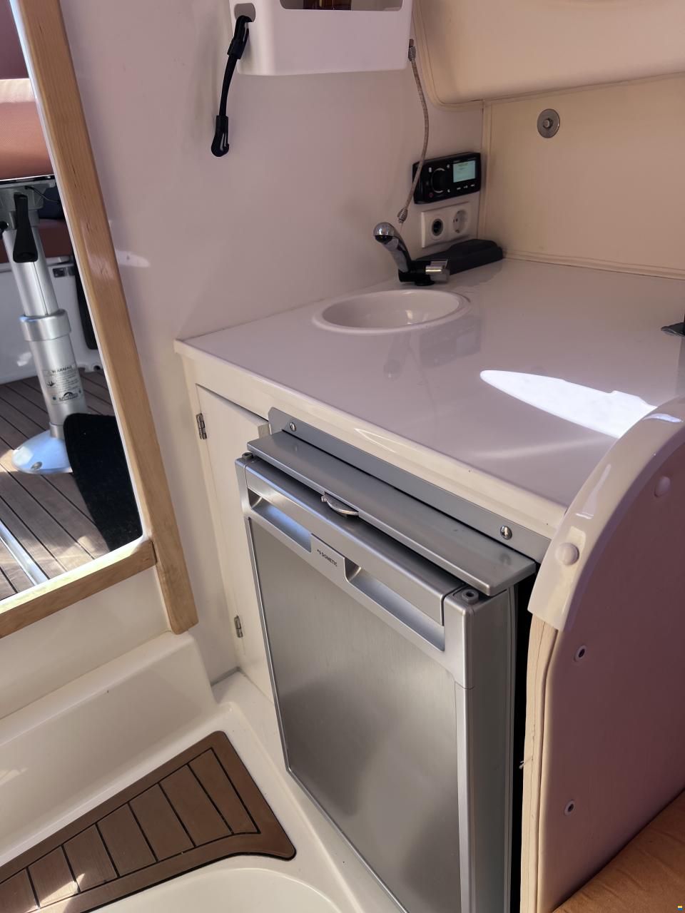Aqualine 690
