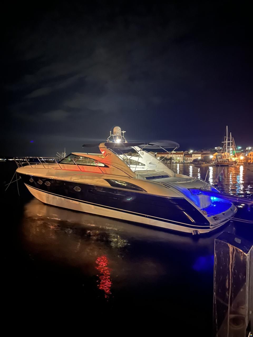 Princess Yachts V50 D12