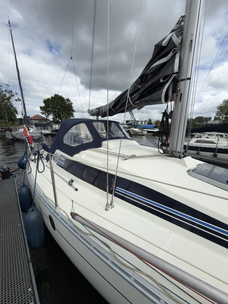 Beneteau First 285