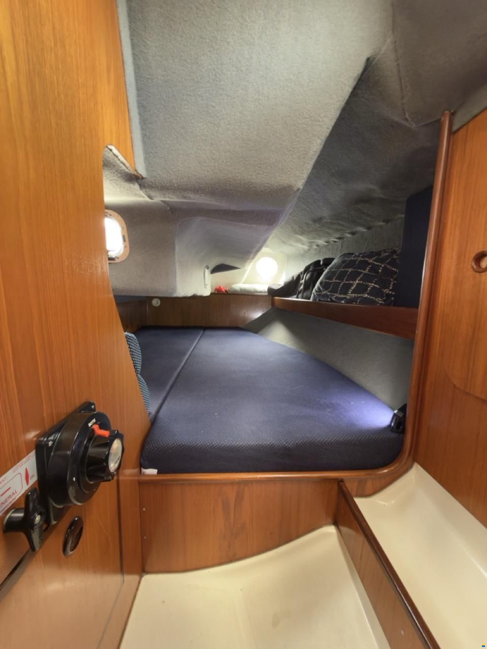 Beneteau First 285