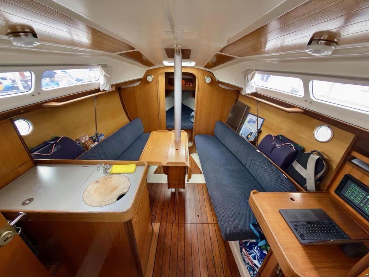 Beneteau First 285