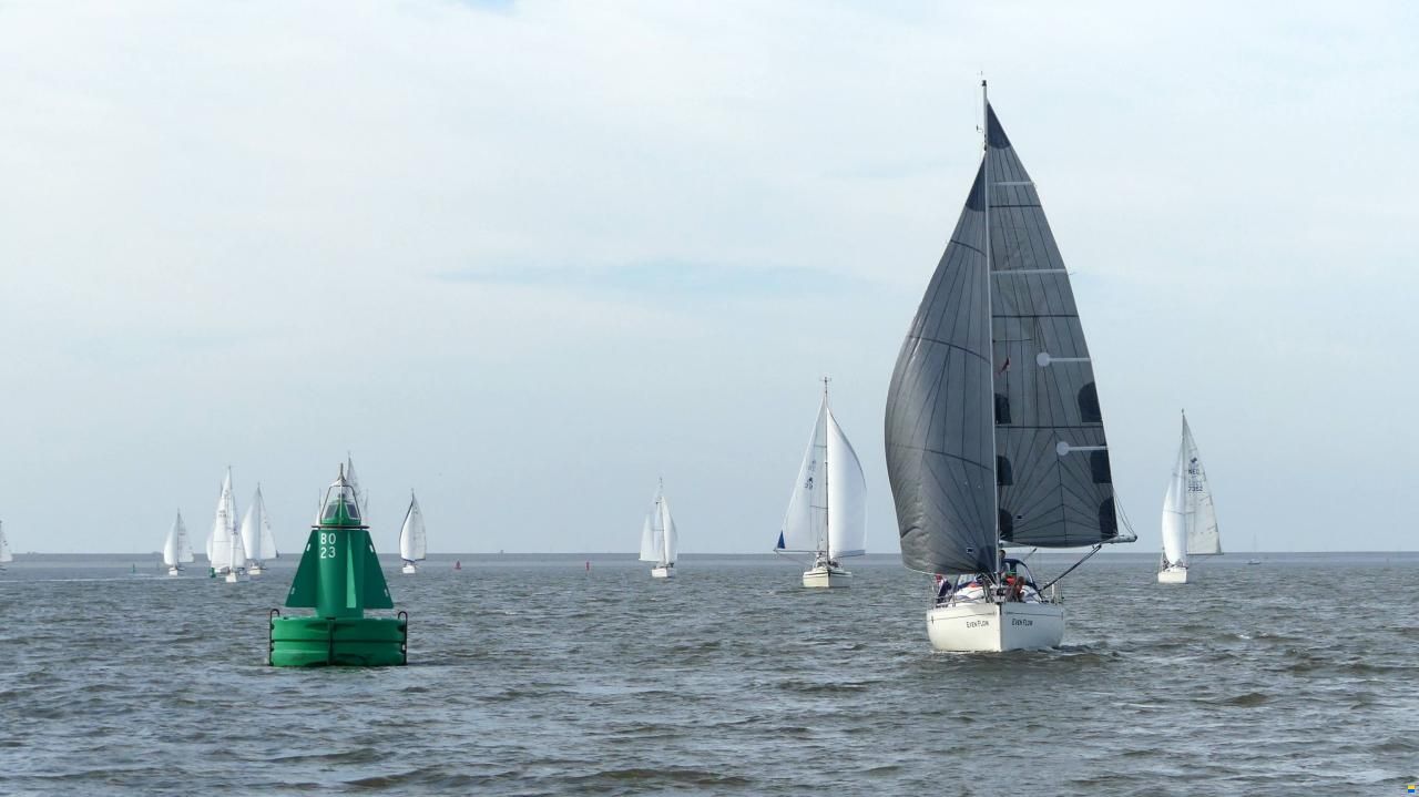 Beneteau First 285