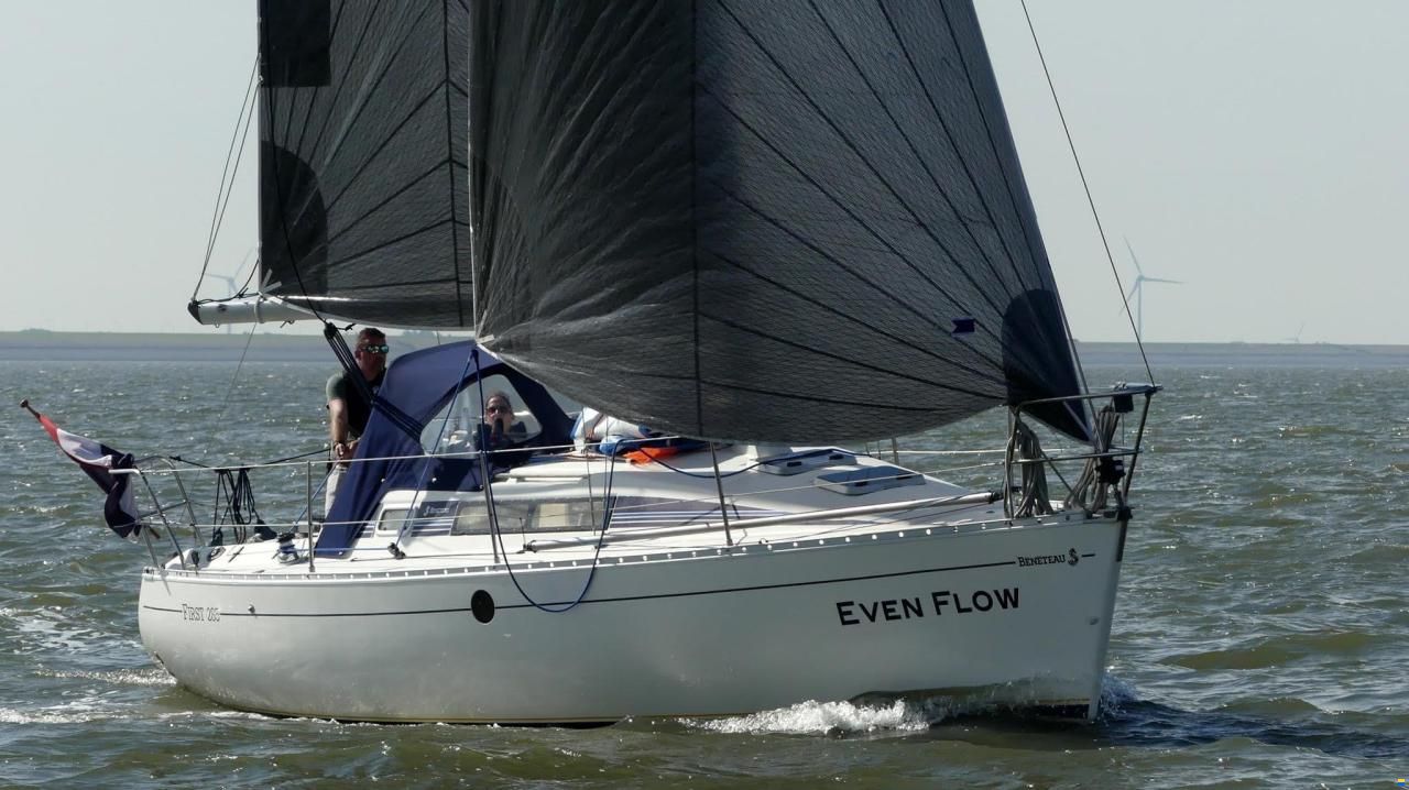 Beneteau First 285