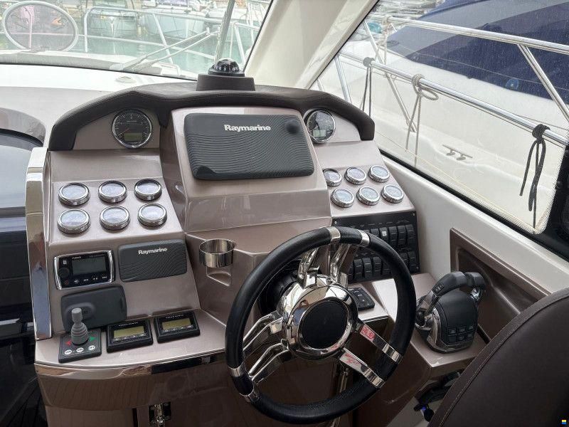 Galeon 325 HTS
