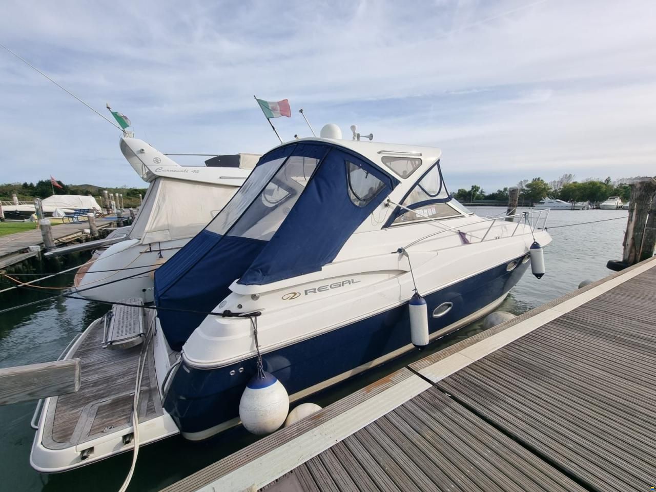 Regal Marine COMMODORE 3760