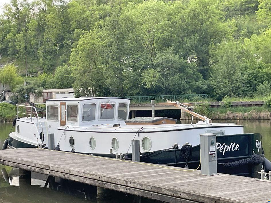 Piper Luxemotor 49L