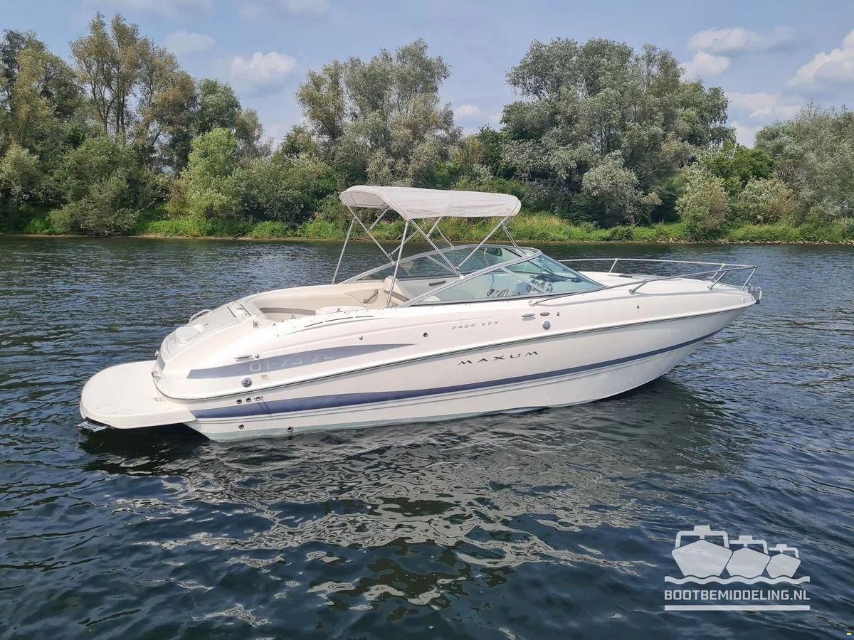 Maxum 2400 SC3