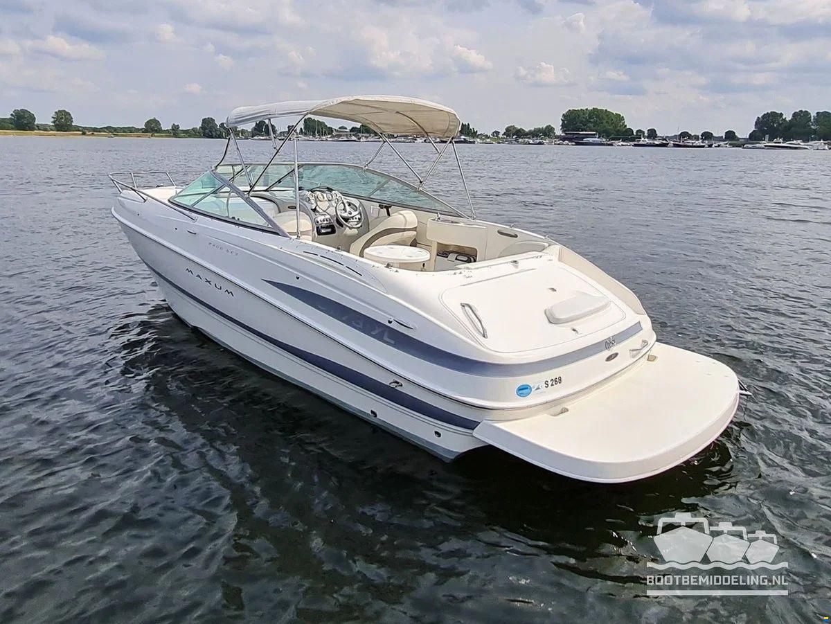 Maxum 2400 SC3