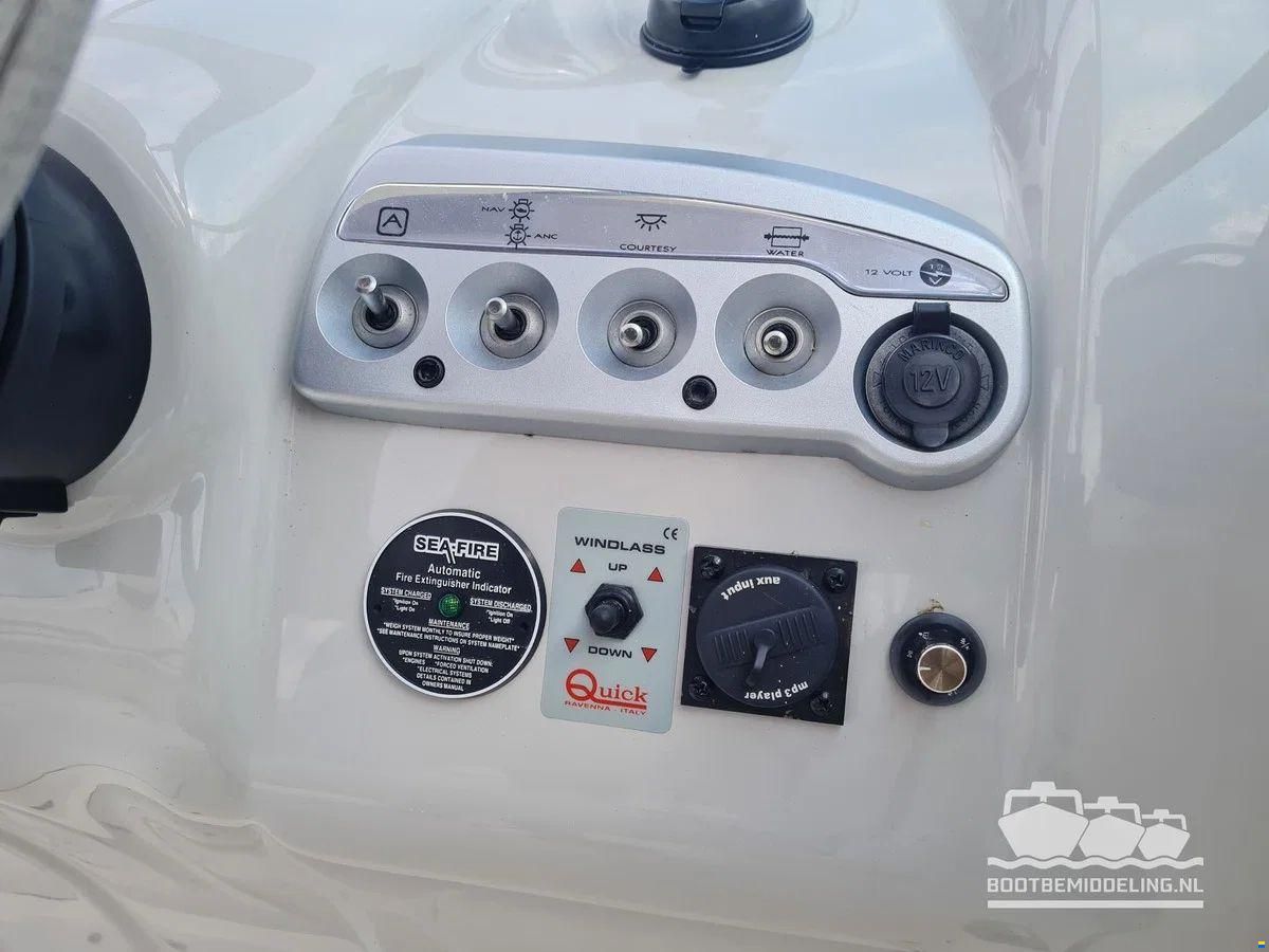 Maxum 2400 SC3