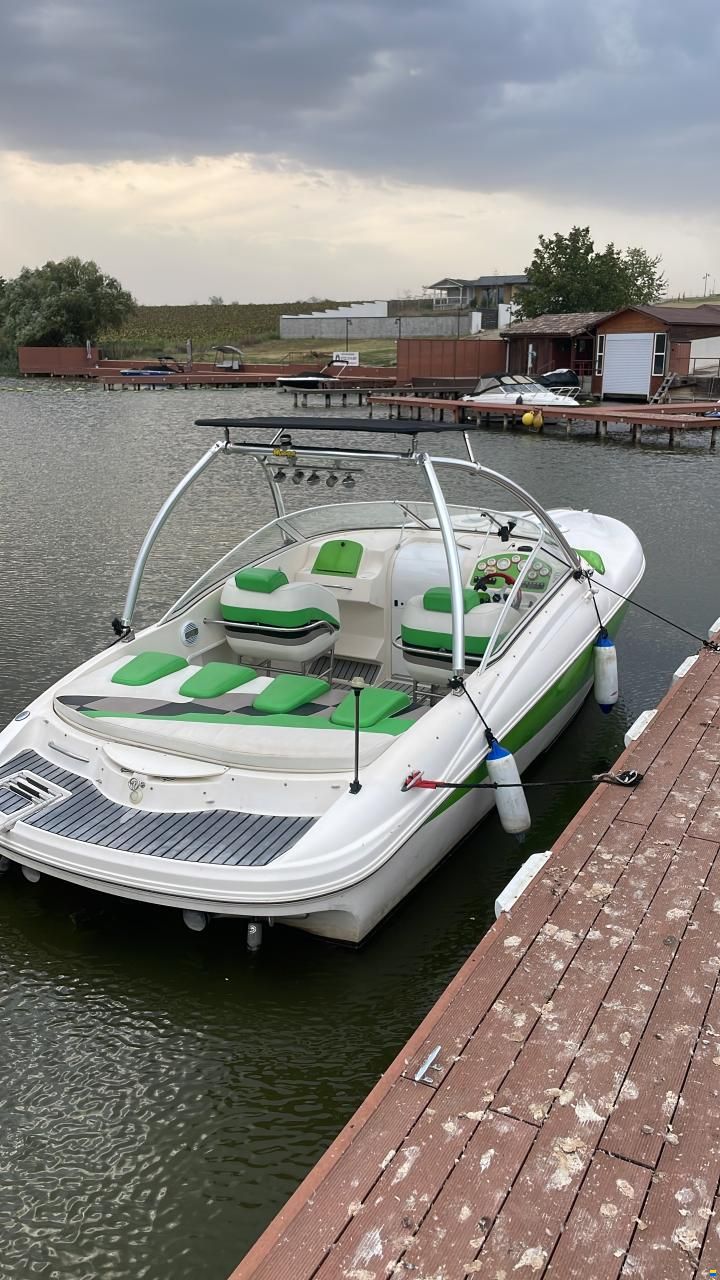Rinker Captiva 262 SS