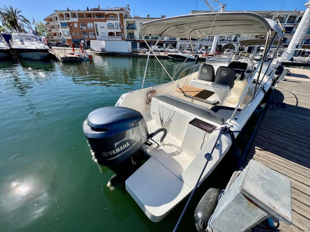 White Shark 240 Sport Cabin