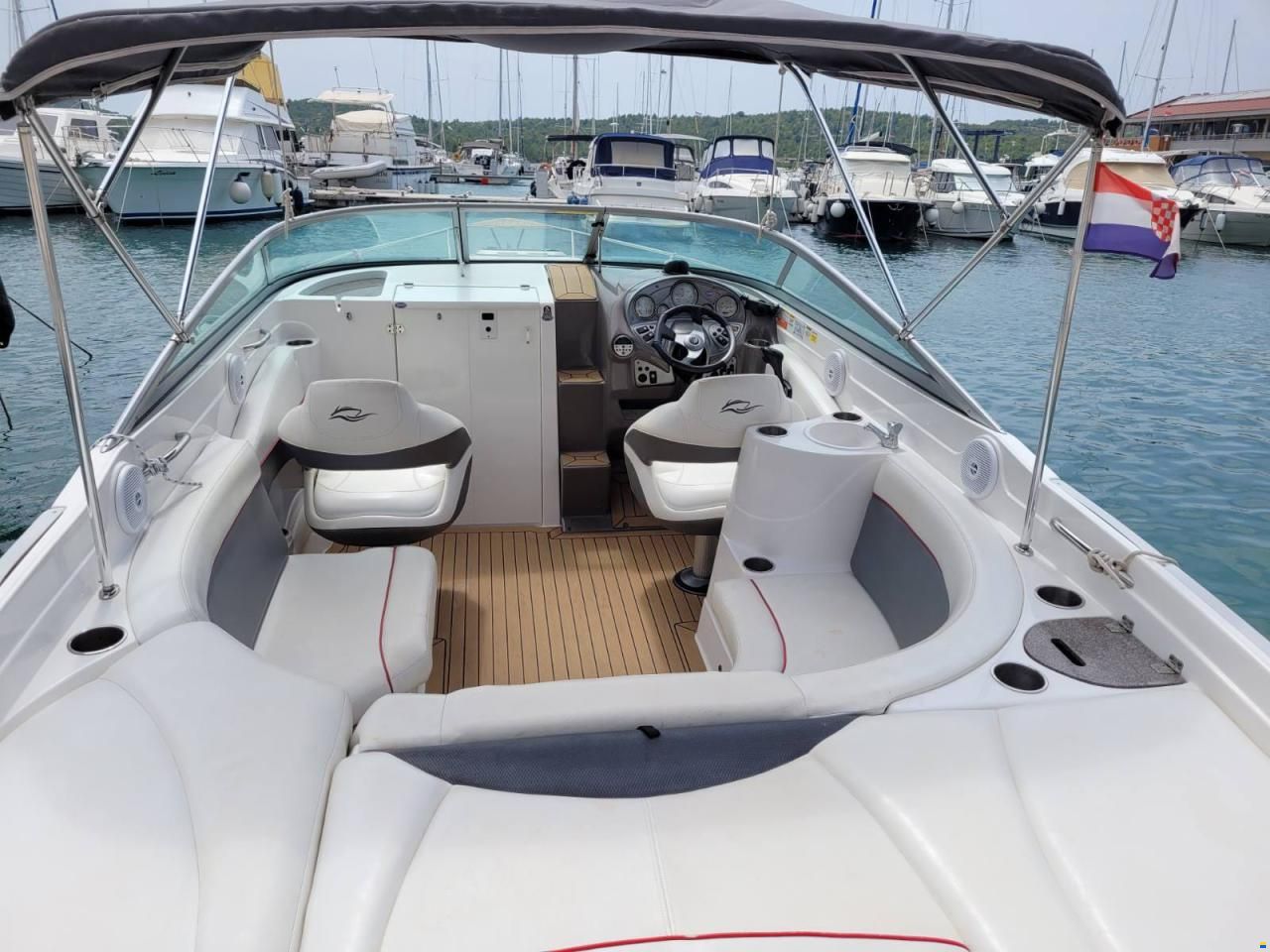 Rinker 246 CC