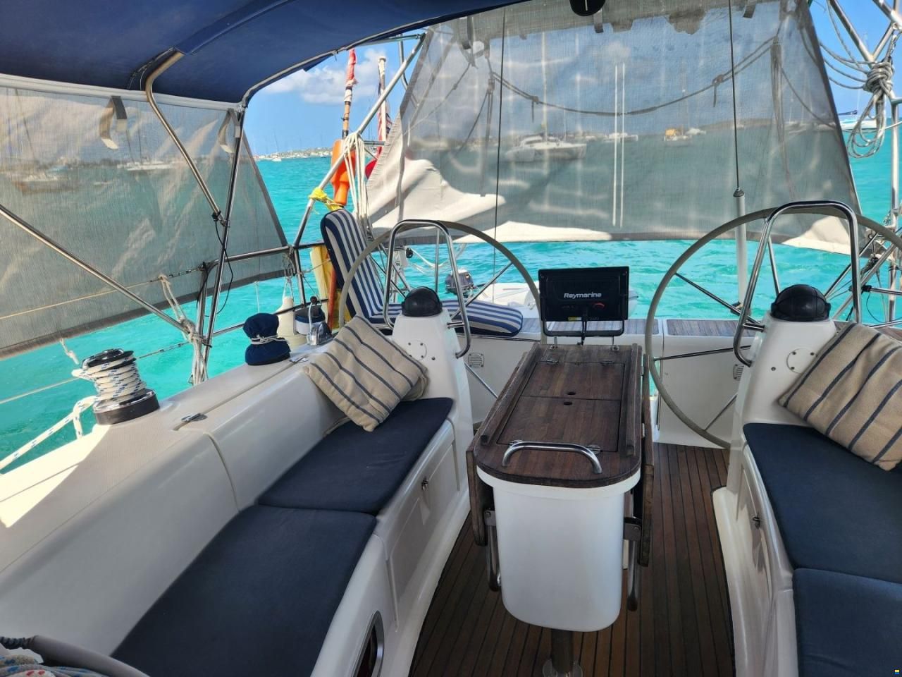 Bavaria 44