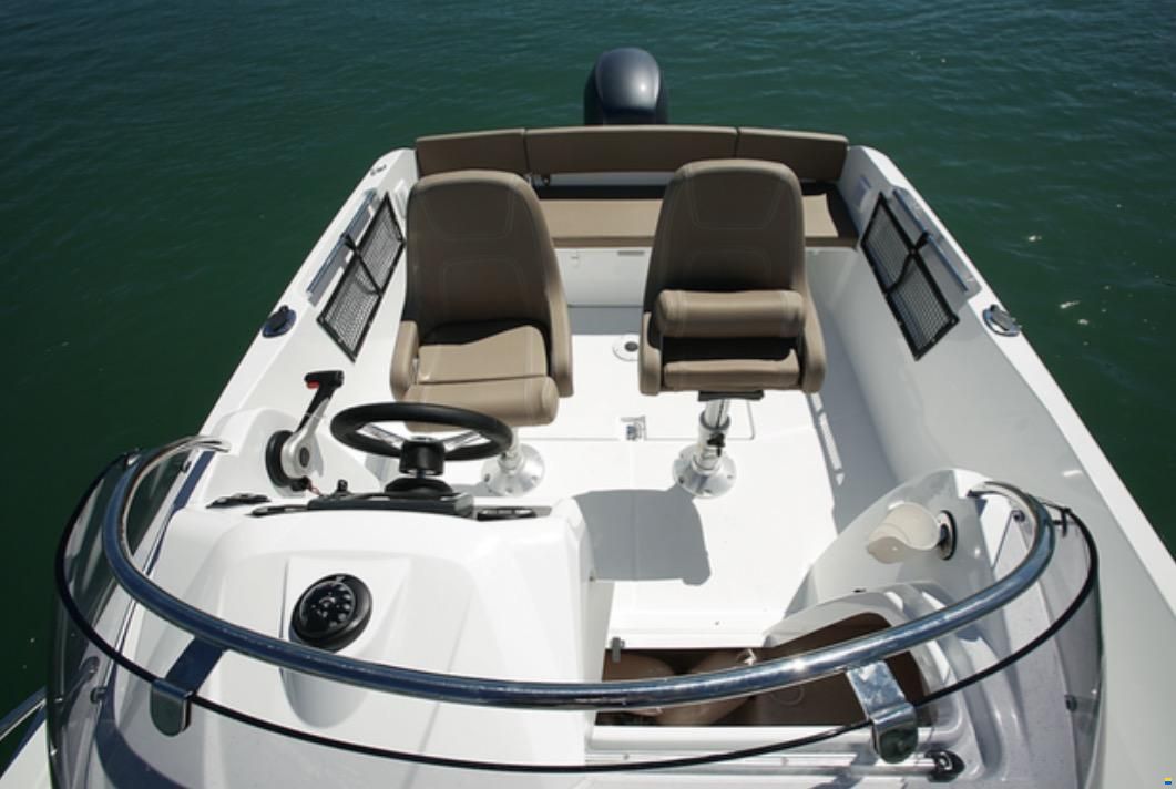 Jeanneau CAP Camara 5.5CC