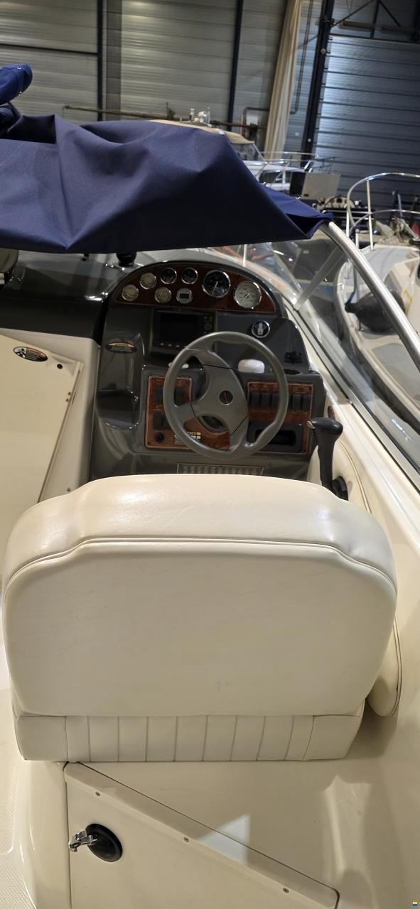Bayliner 275  BL