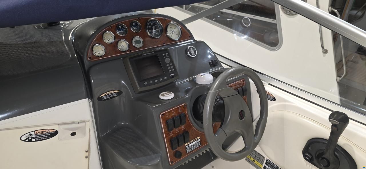 Bayliner 275  BL