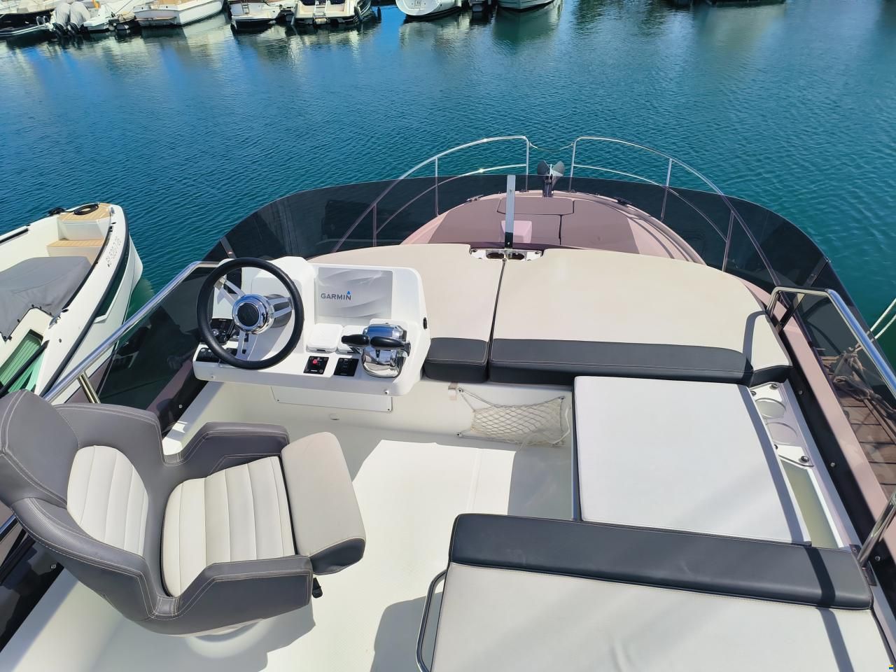 Jeanneau Merry Fisher 1095 Flybridge