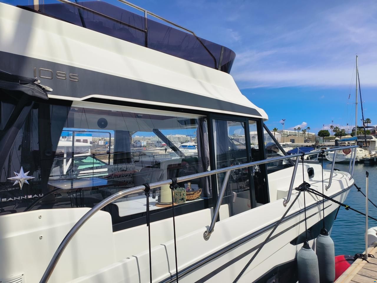Jeanneau Merry Fisher 1095 Flybridge
