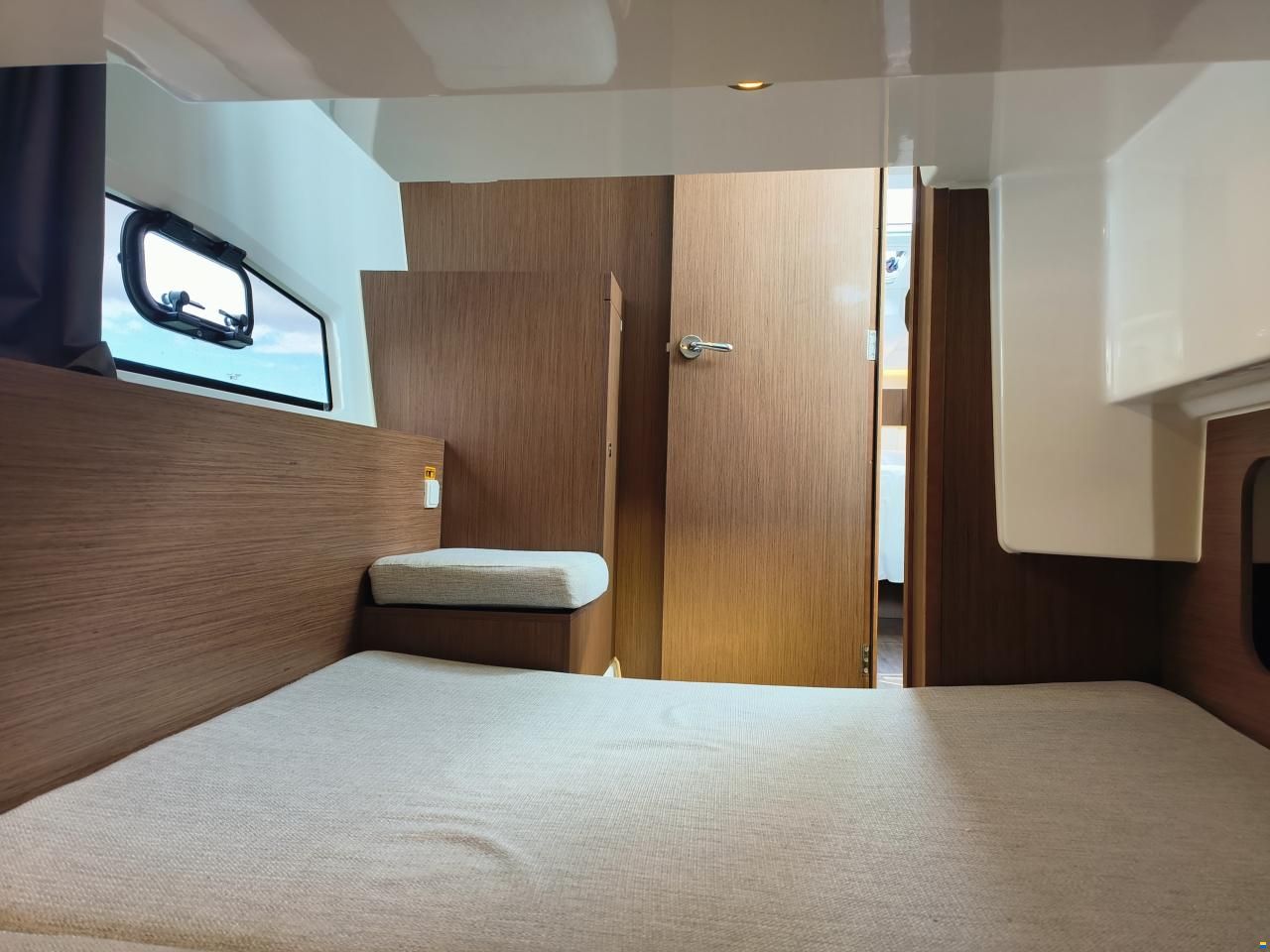 Jeanneau Merry Fisher 1095 Flybridge
