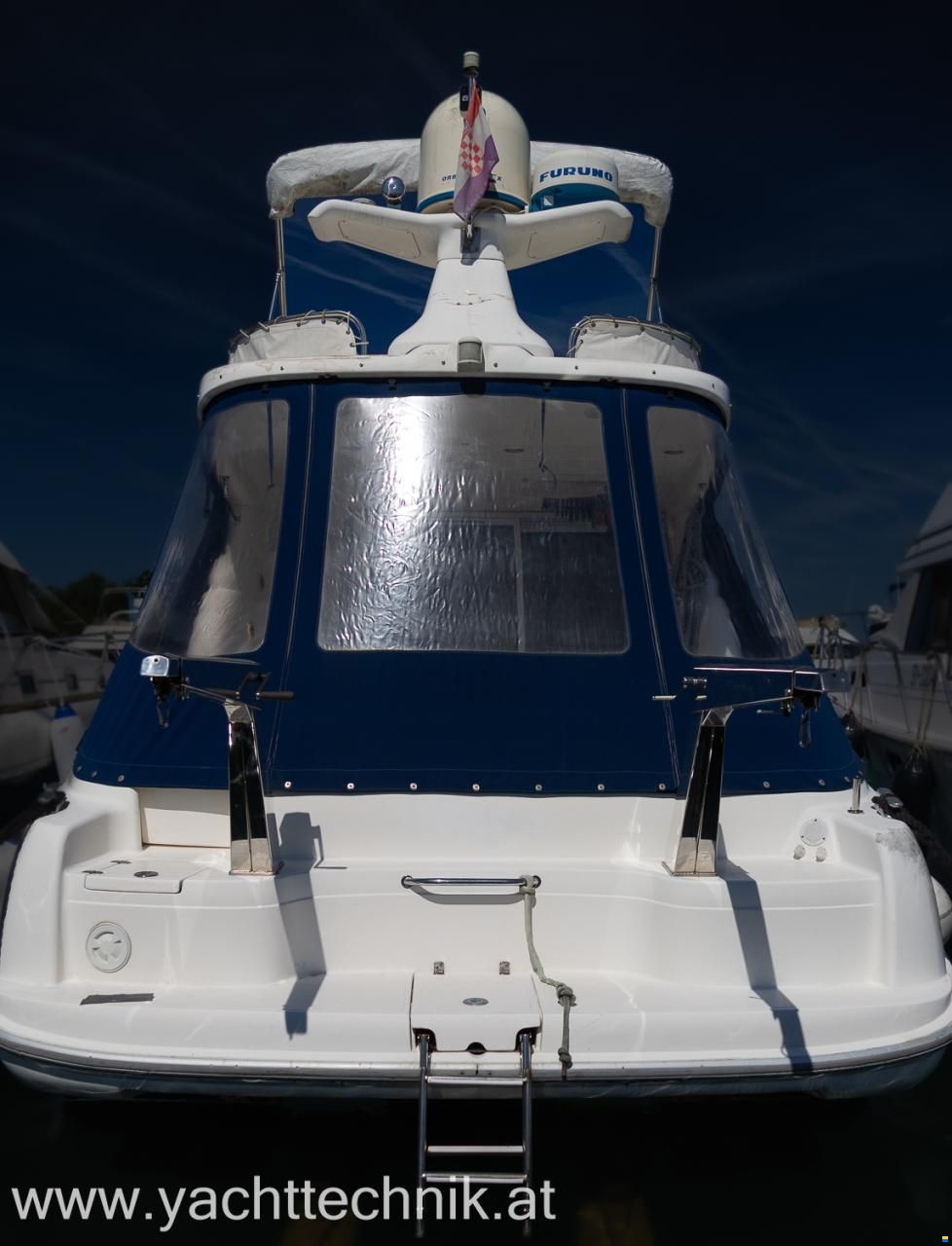 Sealine F33