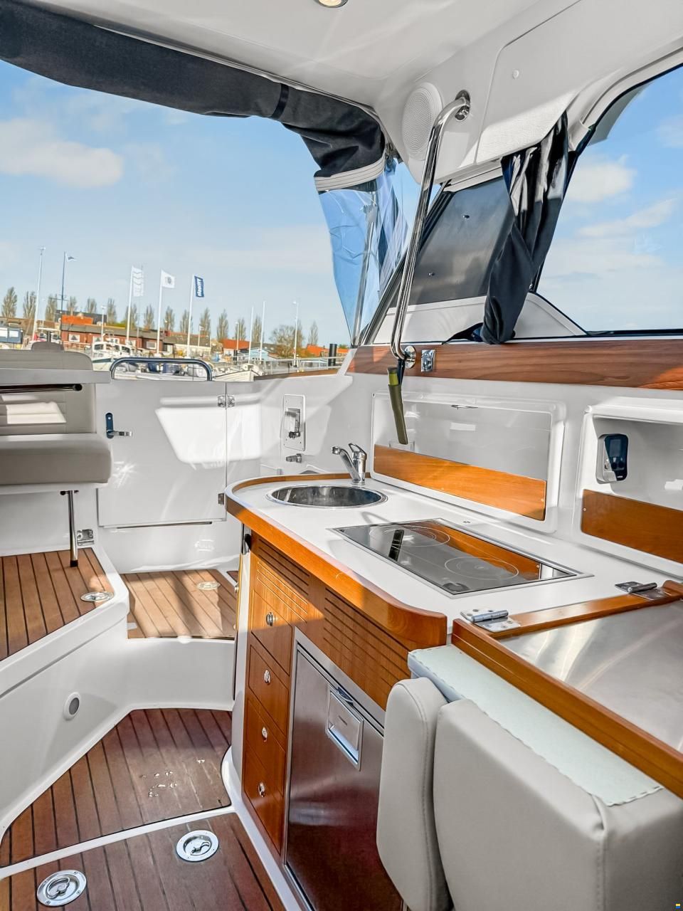 Aquador 28 HT