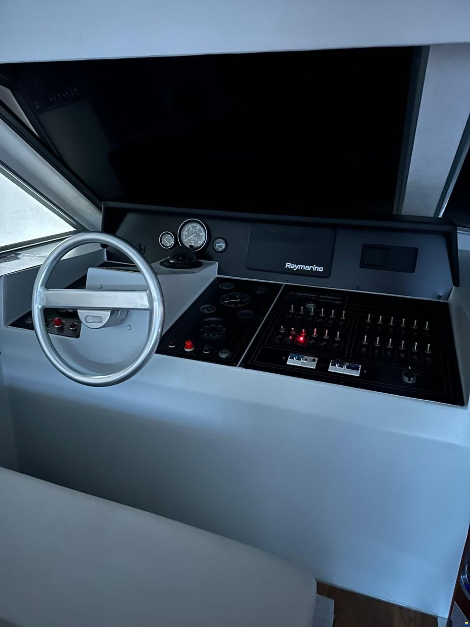 Azimut 35 Fly