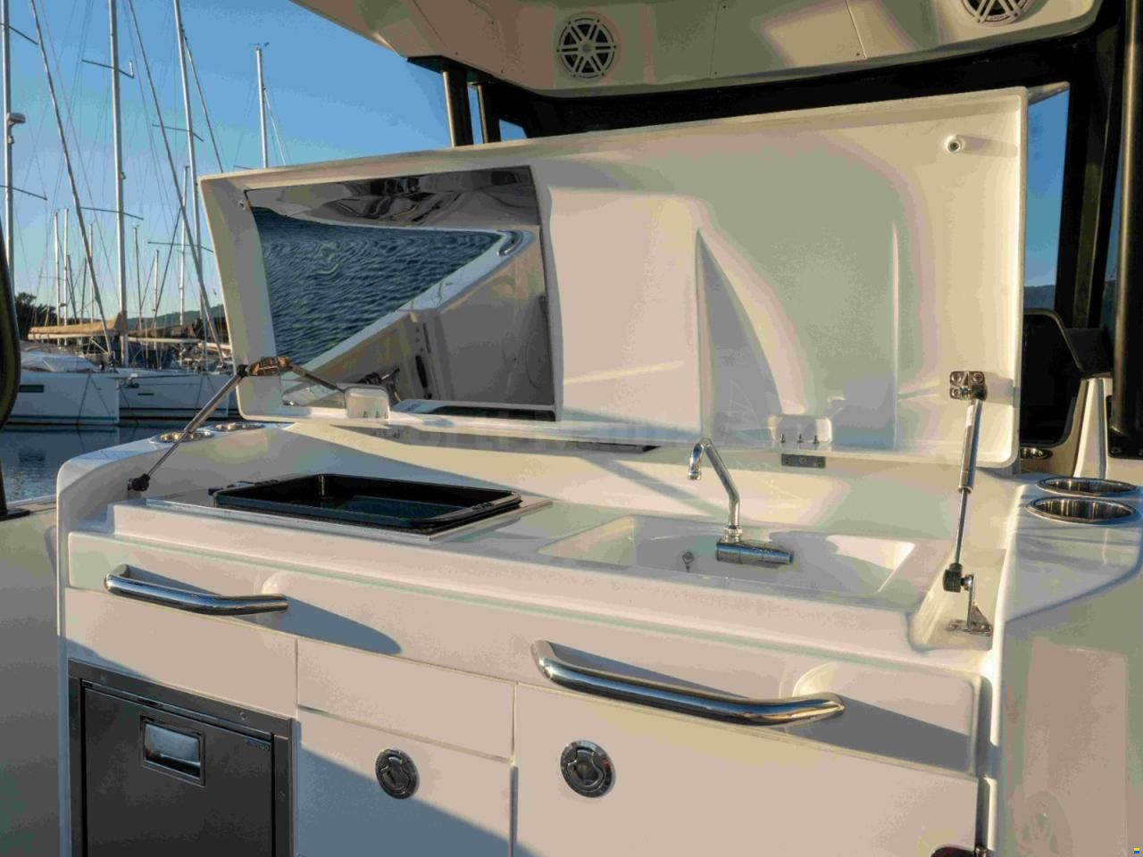 Wellcraft 28 T-Top