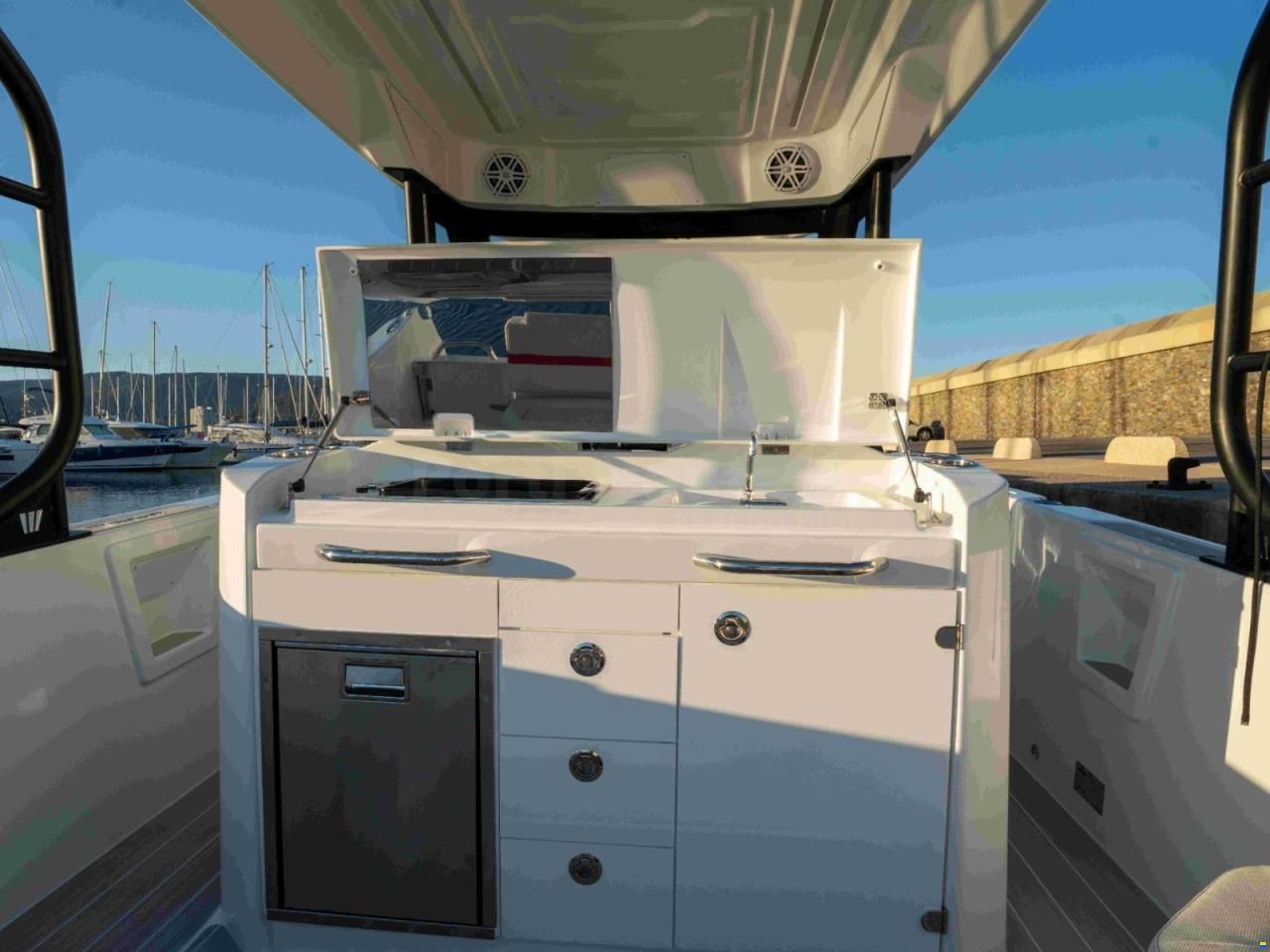 Wellcraft 28 T-Top