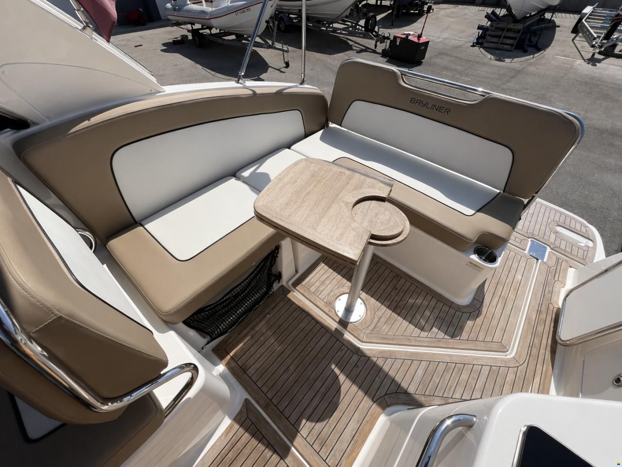 Bayliner Ciera 8 Sport