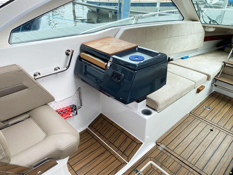Flipper ST 700