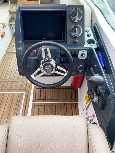 Flipper ST 700