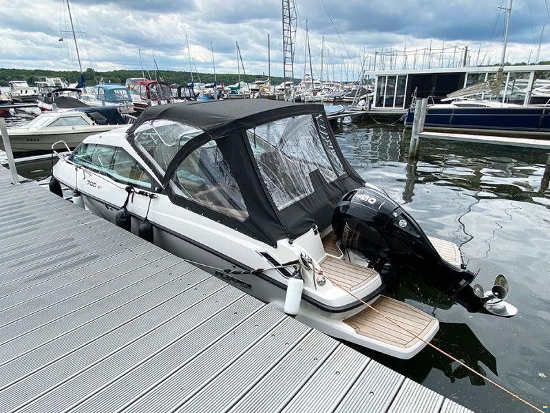 Flipper ST 700